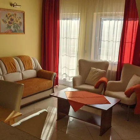 Club Unicum * Хевиз