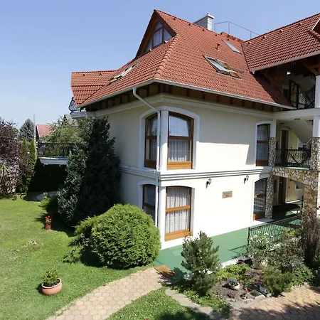 Club Unicum Apartment Hévíz